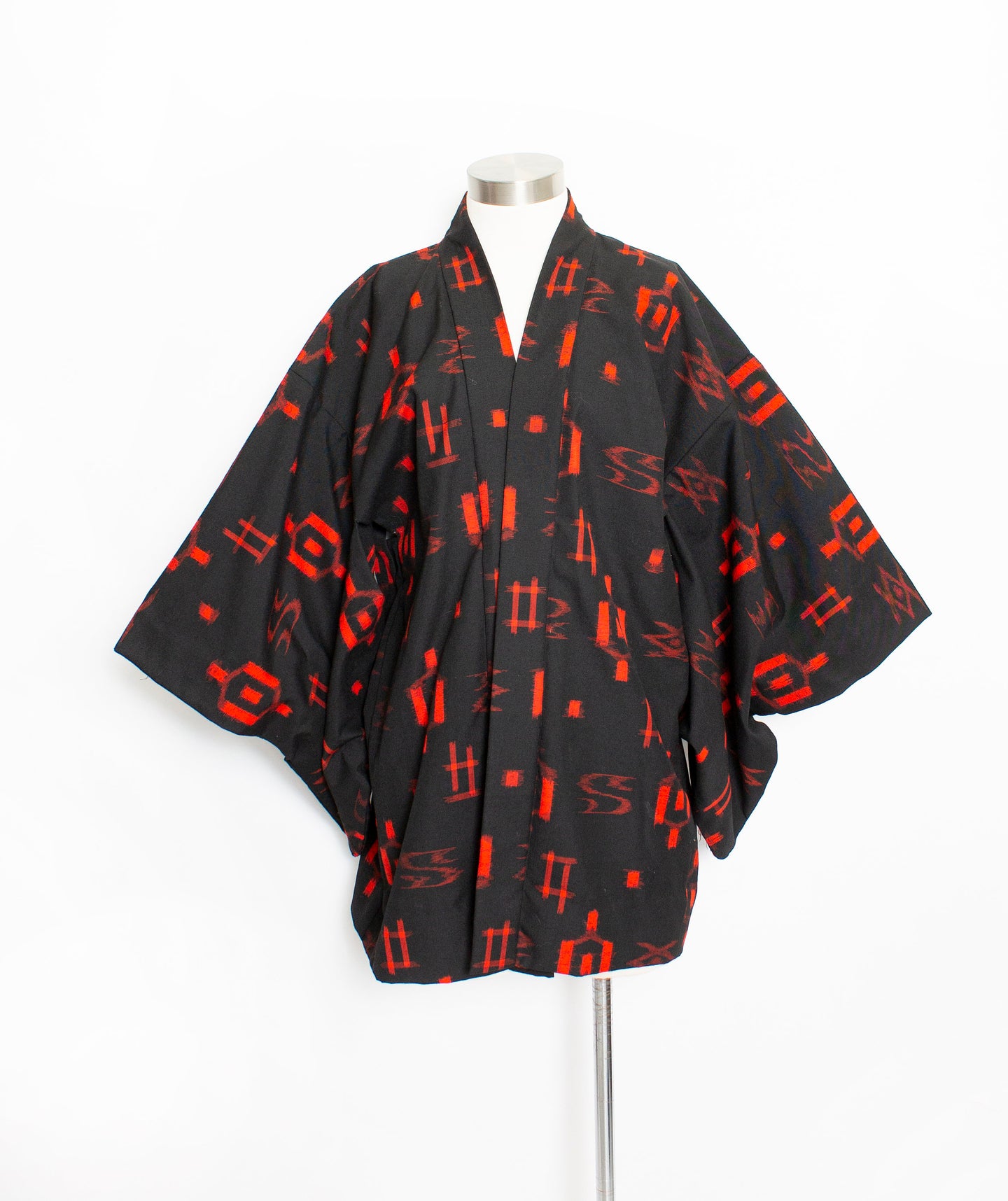 1980s Haori Cotton Black Red Kimono Japanese Robe 70s