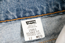 Load image into Gallery viewer, Levi&#39;s JEANS Denim Slim Fit Tapered Leg High Waist Mom Jeans 1990s 31&quot; x 31&quot;