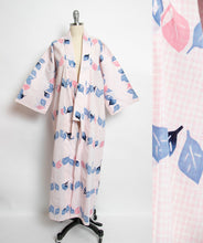 Load image into Gallery viewer, 1980s Kimono Floral Printed Cotton Japanese Robe 80s