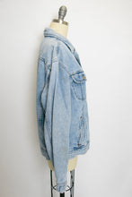 Load image into Gallery viewer, 1990s Denim Jacket Lee Blue Cotton Medium