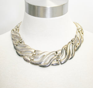 1980s Necklace Silver Choker Cast